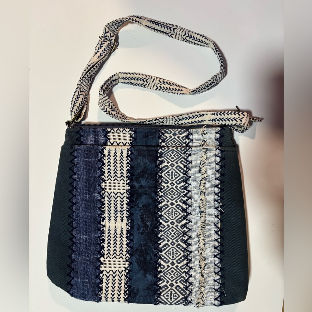 Demdaco Your Journey Indigo crossbody bag
